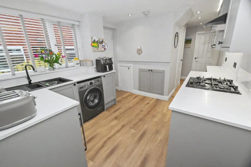 Castle Ings Drive, Leeds, LS12, photo 3