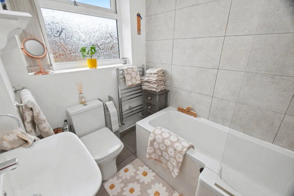 Castle Ings Drive, Leeds, LS12, photo 9
