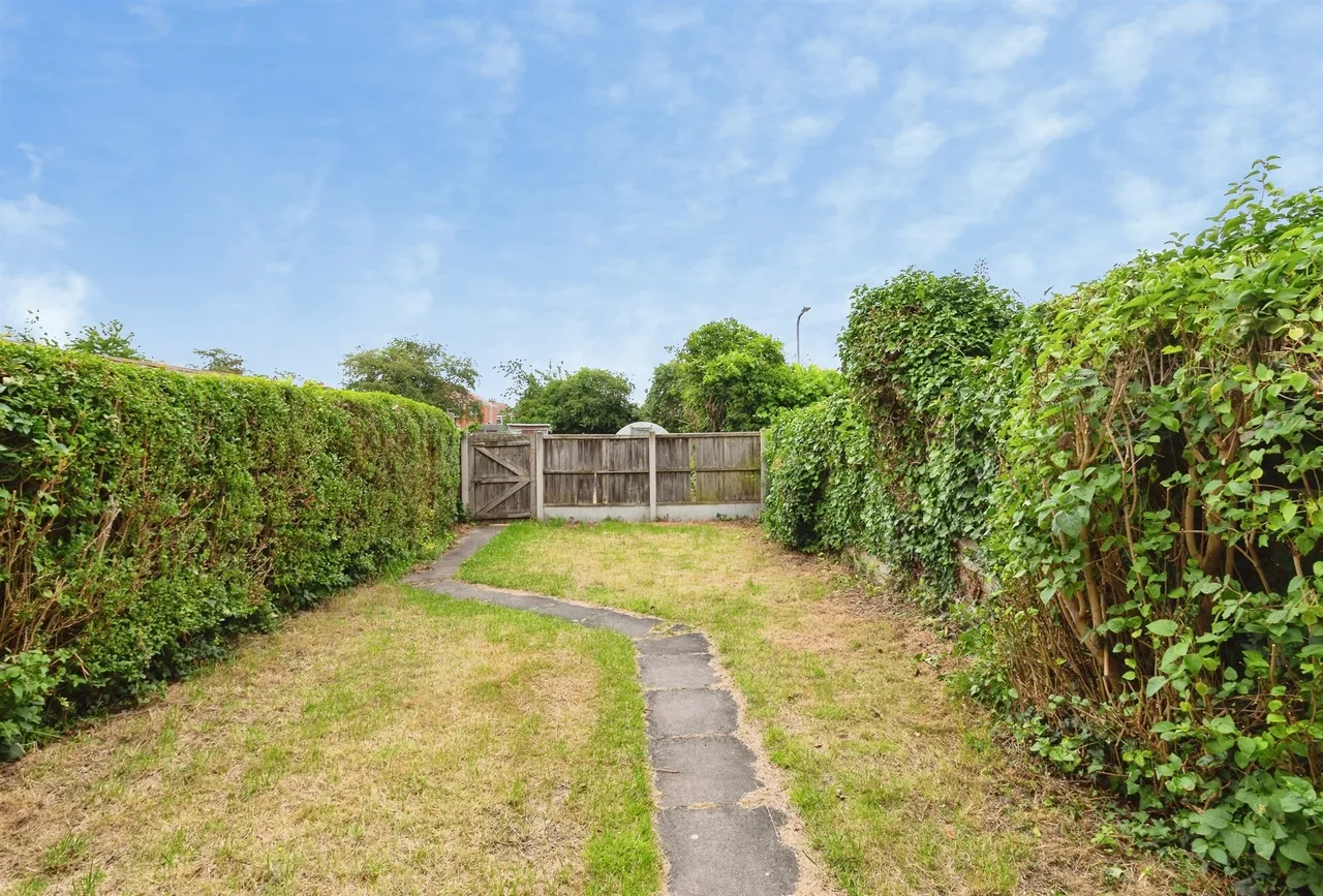 Oxford Gardens, Stafford, ST16, photo 4
