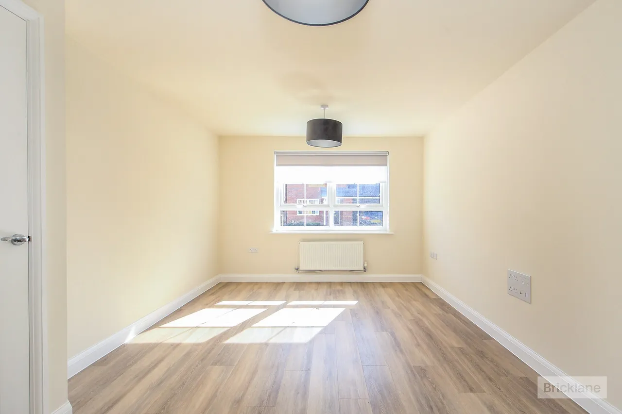 Almond Avenue, Peterborough, PE7, photo 3