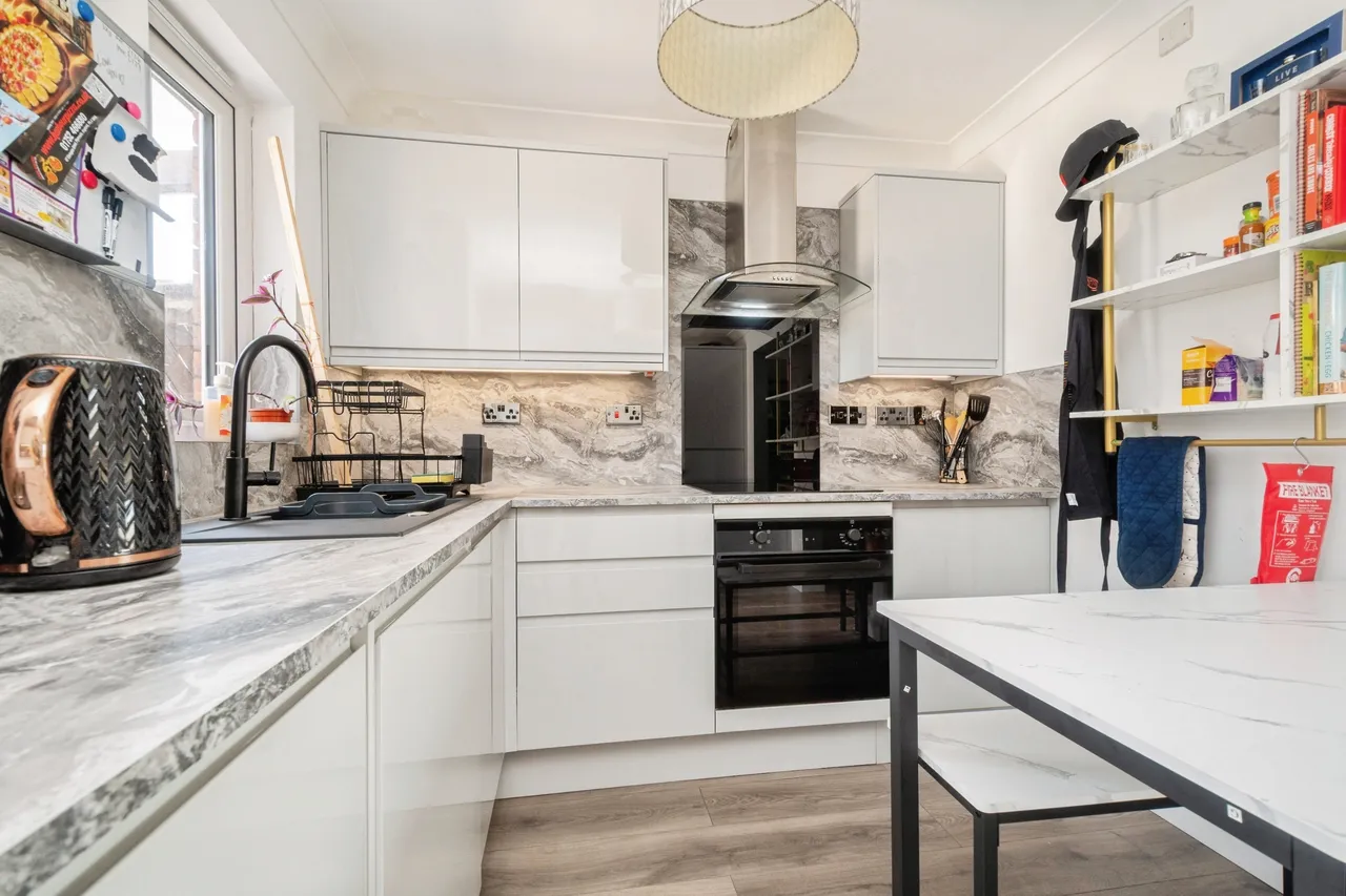 2 bed house for sale, Finch Close, Plymouth, PL3