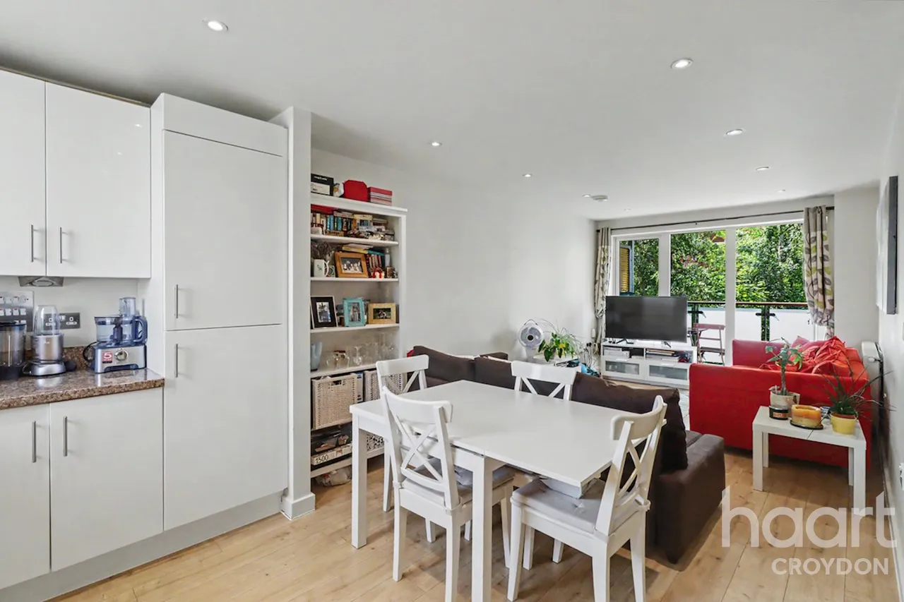 Hogarth Crescent, Croydon, CR0, photo 2