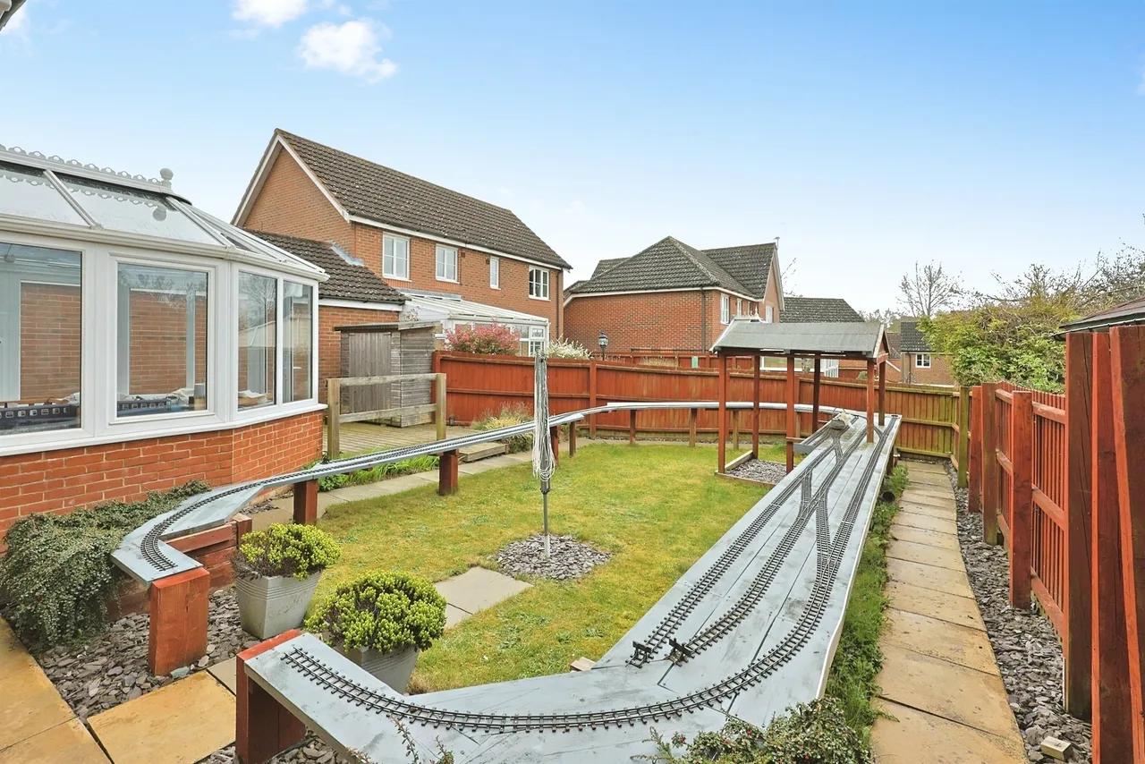 Wallace Close, Dereham, NR19, photo 19