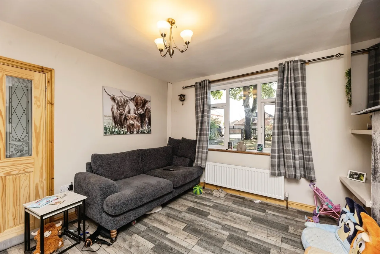 Darfield Road, Cudworth, S72, photo 3