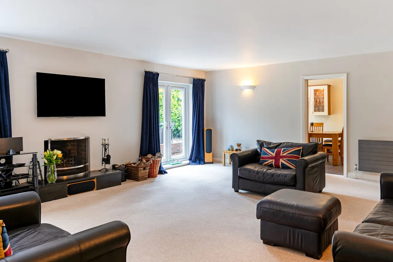 Hale House Lane, Churt, GU10, photo 15