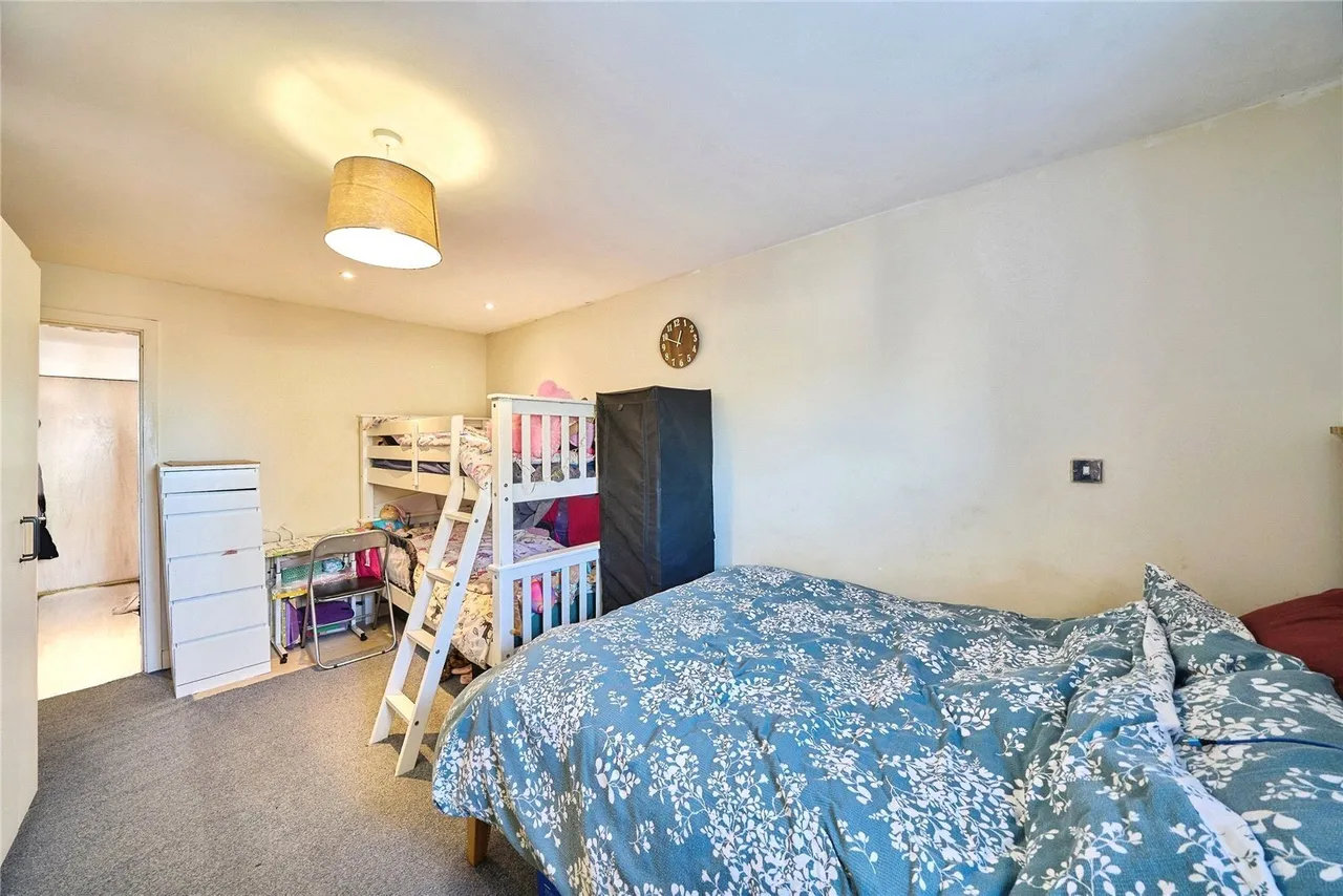 Gallions Road, LONDON, London, E16, photo 9
