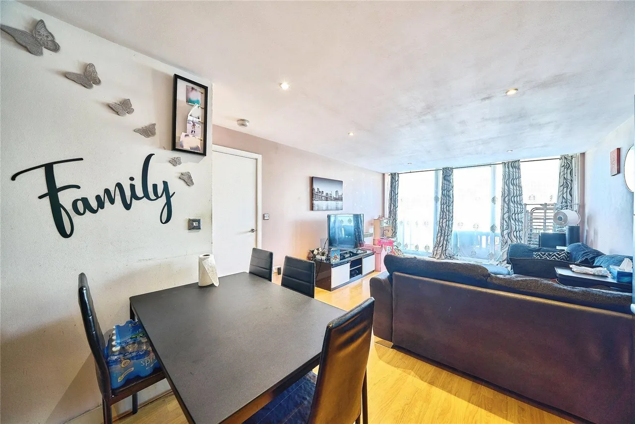 Gallions Road, LONDON, London, E16, photo 8