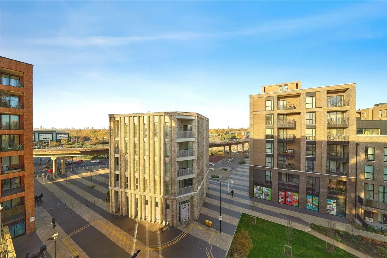 Gallions Road, LONDON, London, E16, photo 13