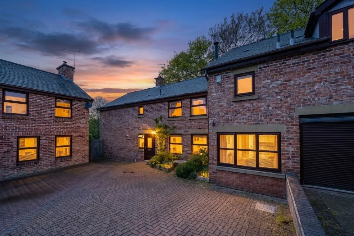 The Hollies, Aughton, L39, photo 55