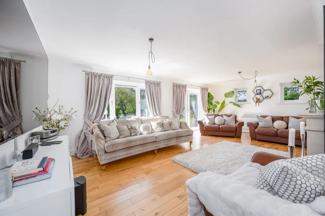 The Hollies, Aughton, L39, photo 2