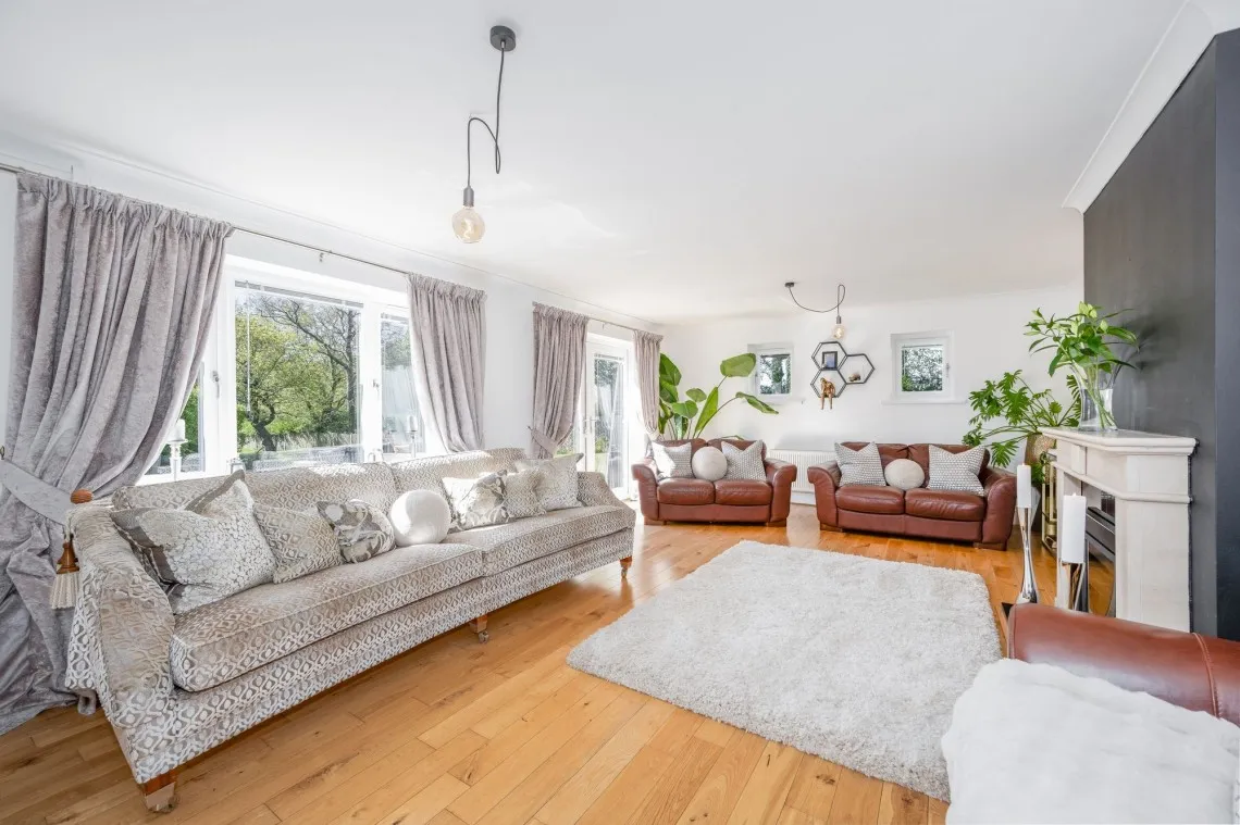 The Hollies, Aughton, L39, photo 3
