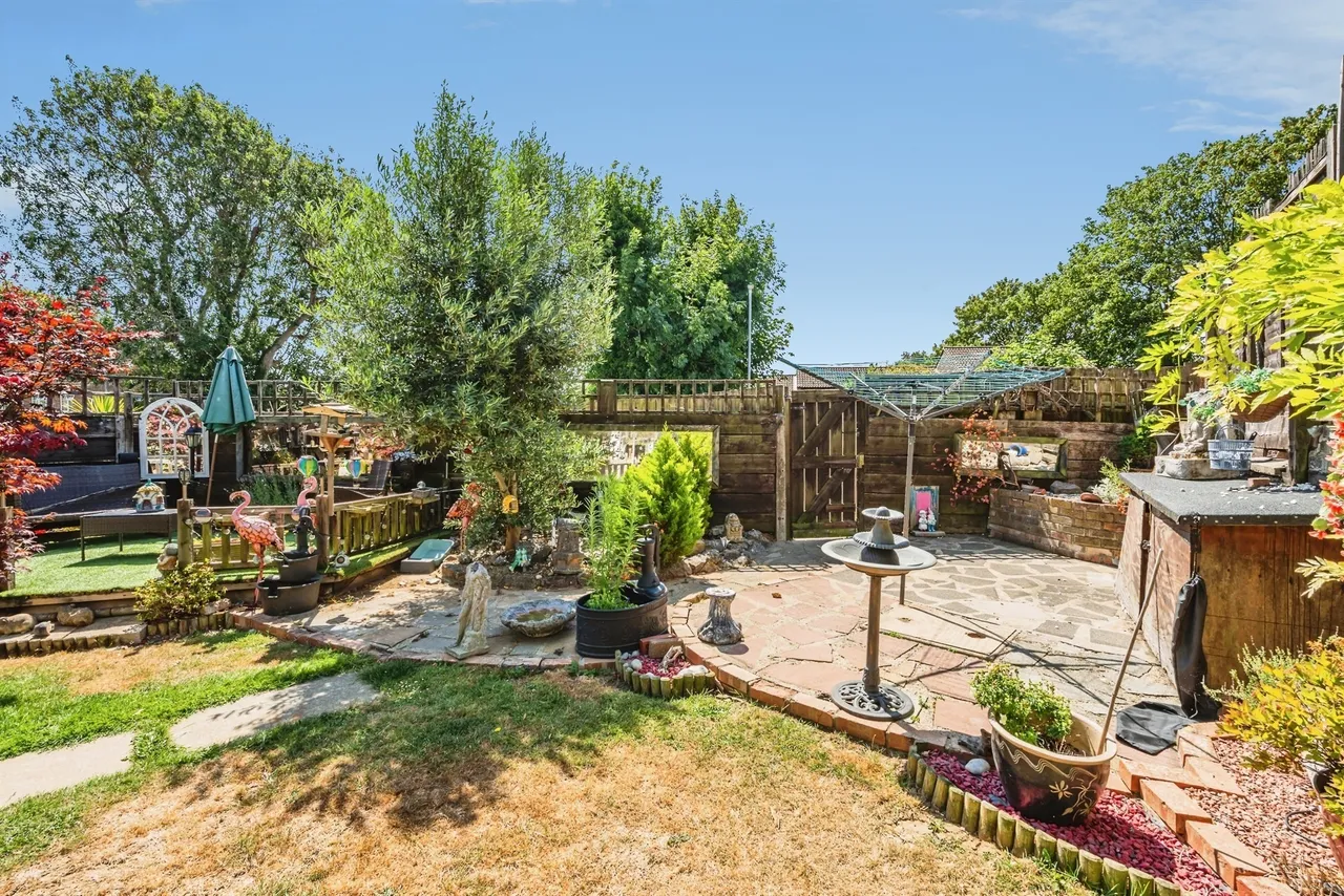 Monarch Gardens, Seaford, BN25, photo 23
