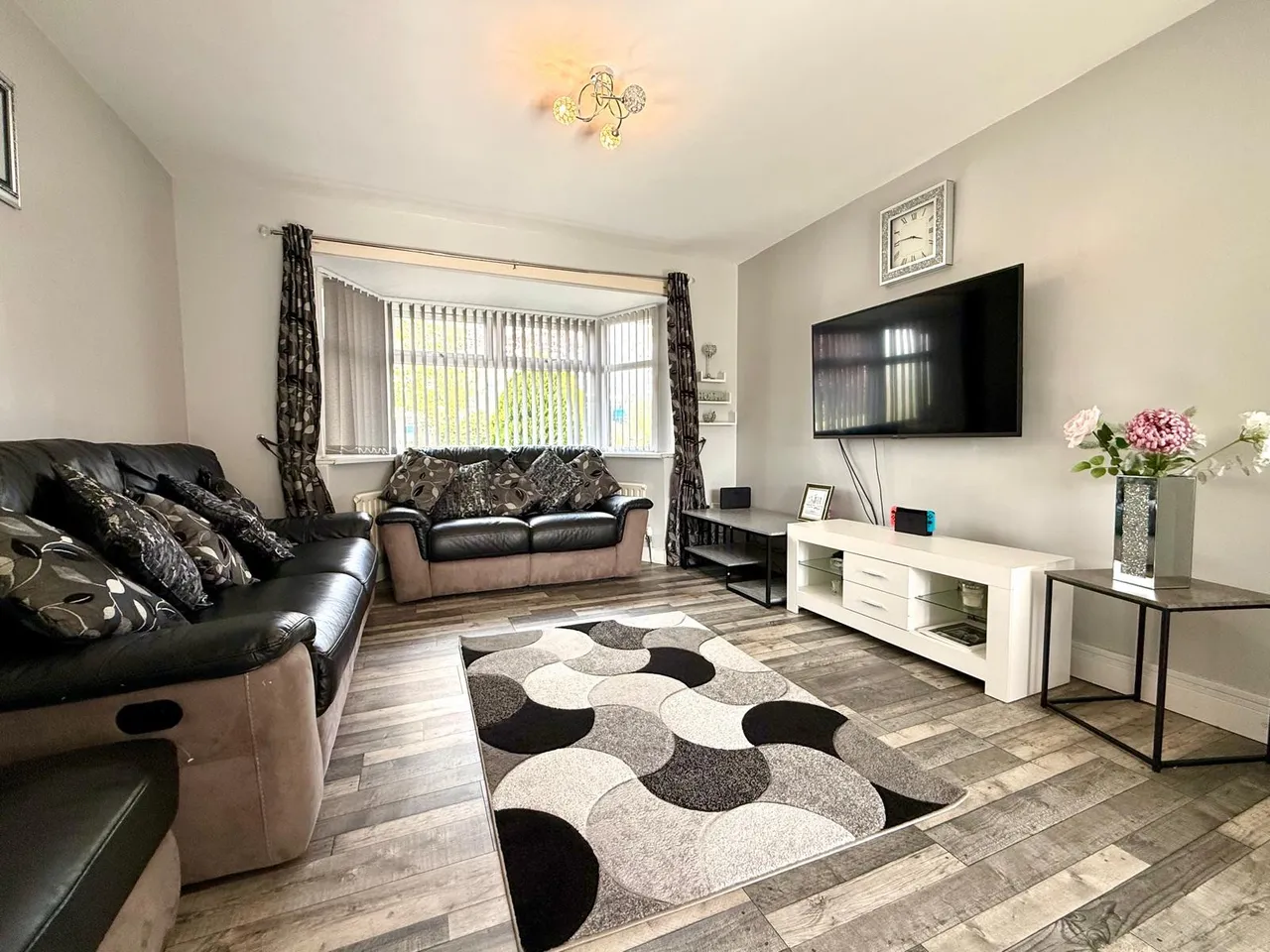 Queens Drive, Swindon, Wiltshire, SN3 1BA, photo 3