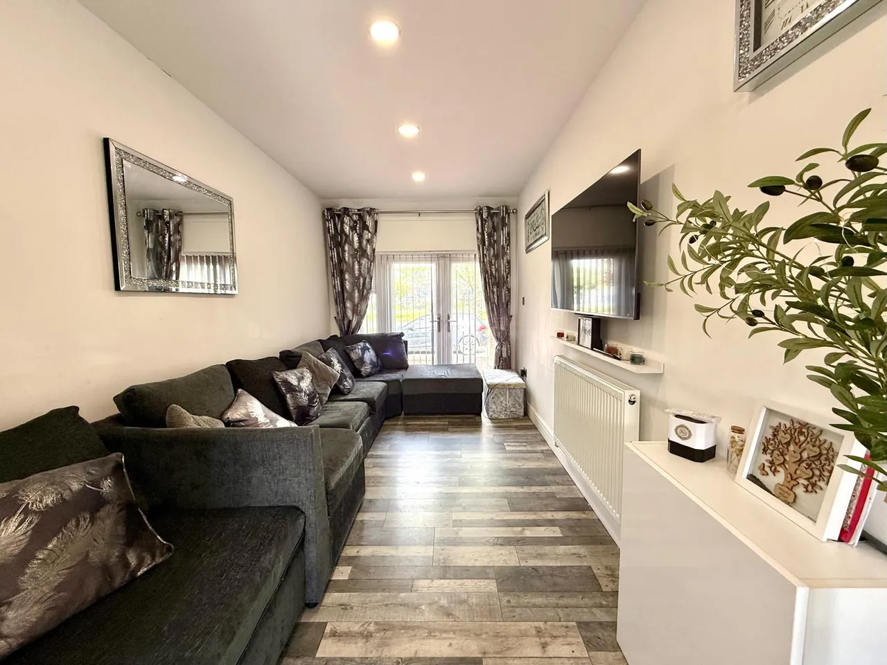 Queens Drive, Swindon, Wiltshire, SN3 1BA, photo 11