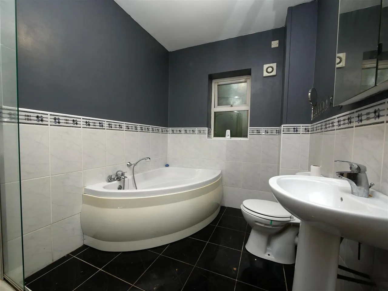 Hampton Court, Ballygowan, BT23, photo 9