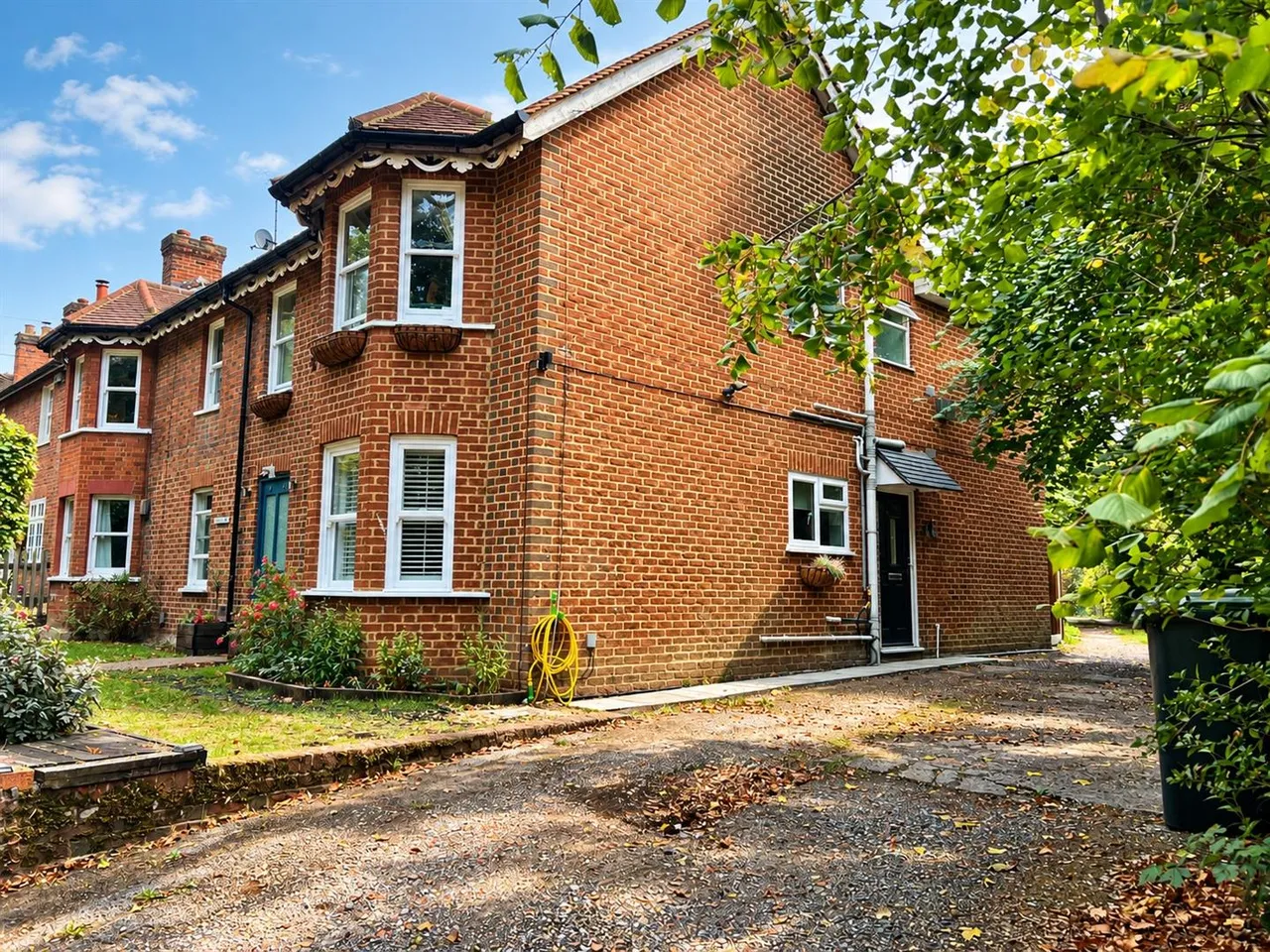 The Street, Effingham, KT24, photo 8