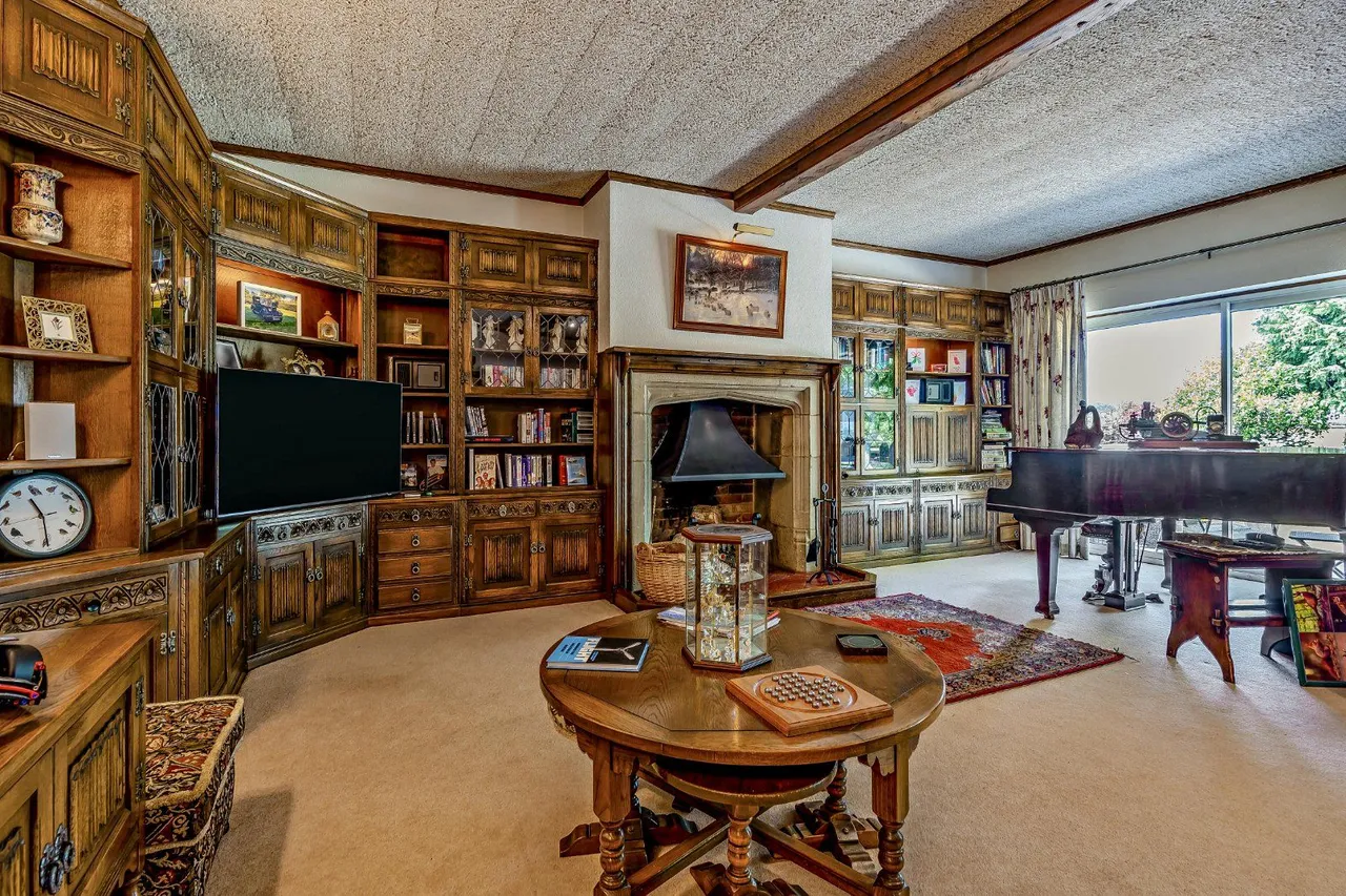 Bells Farm Road, East Peckham, Tonbridge, Kent, TN12 5NA, photo 2