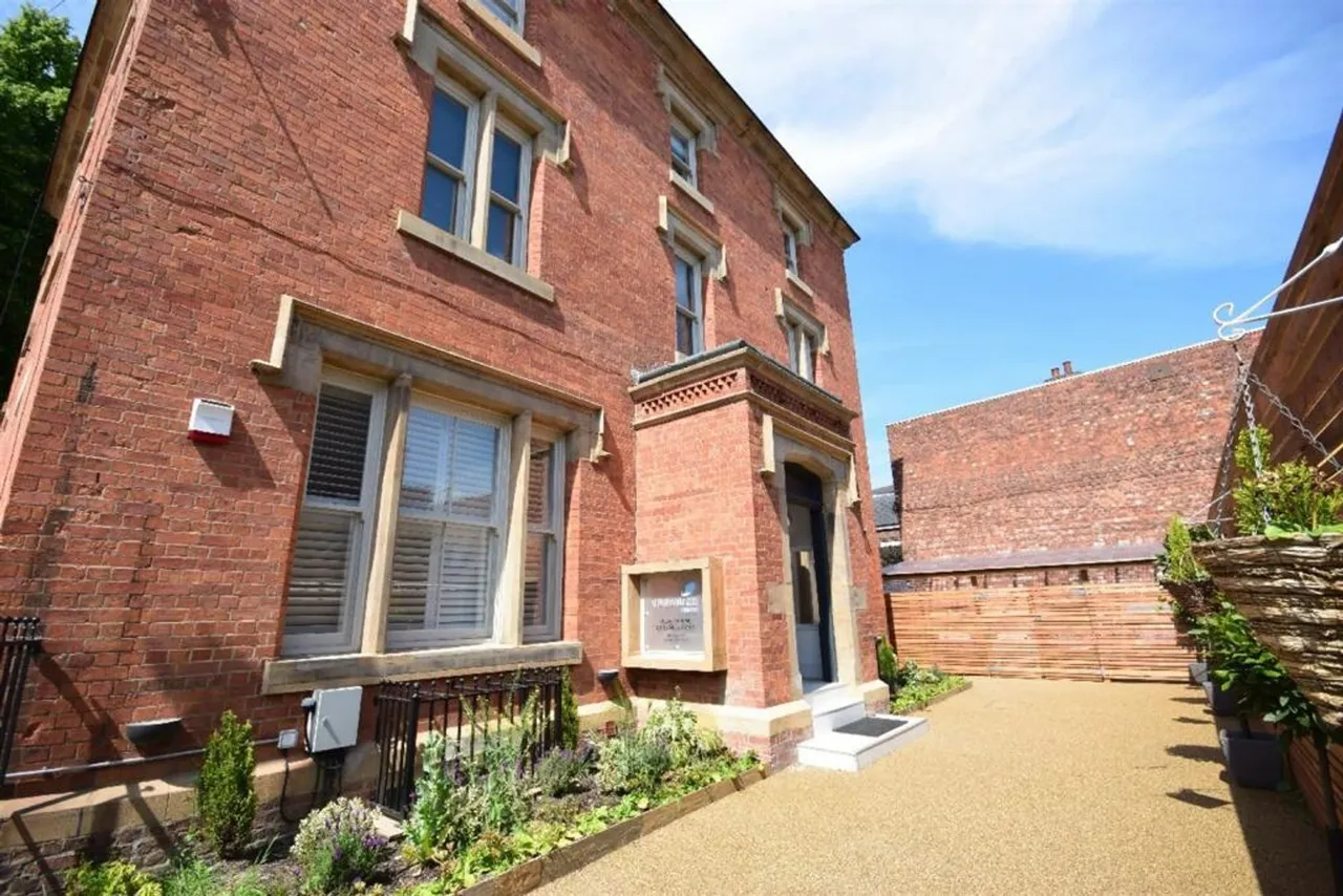 2 bed flat for sale, Cheadle House, Cheadle