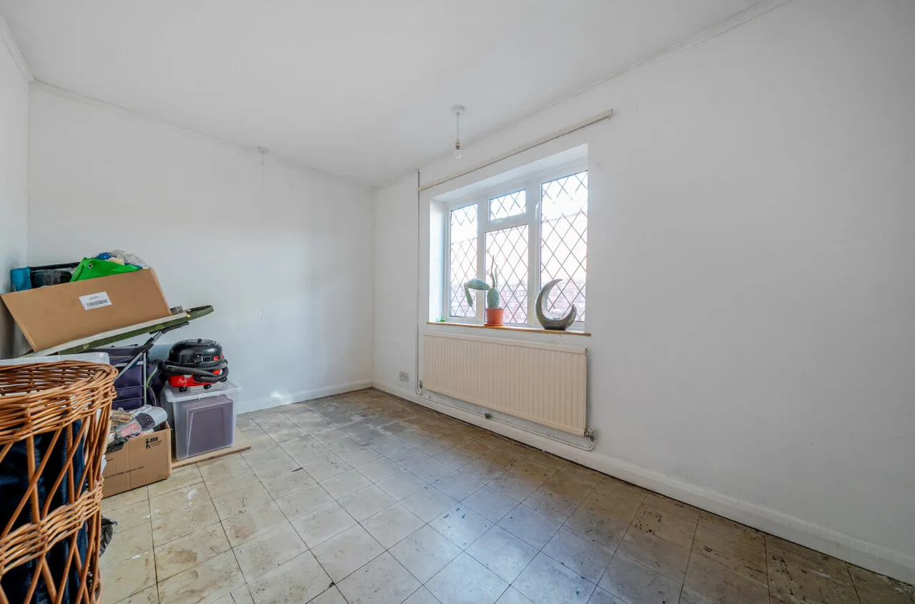 Salisbury Grove, Mytchett, Camberley, Surrey, GU16 6BP, photo 5