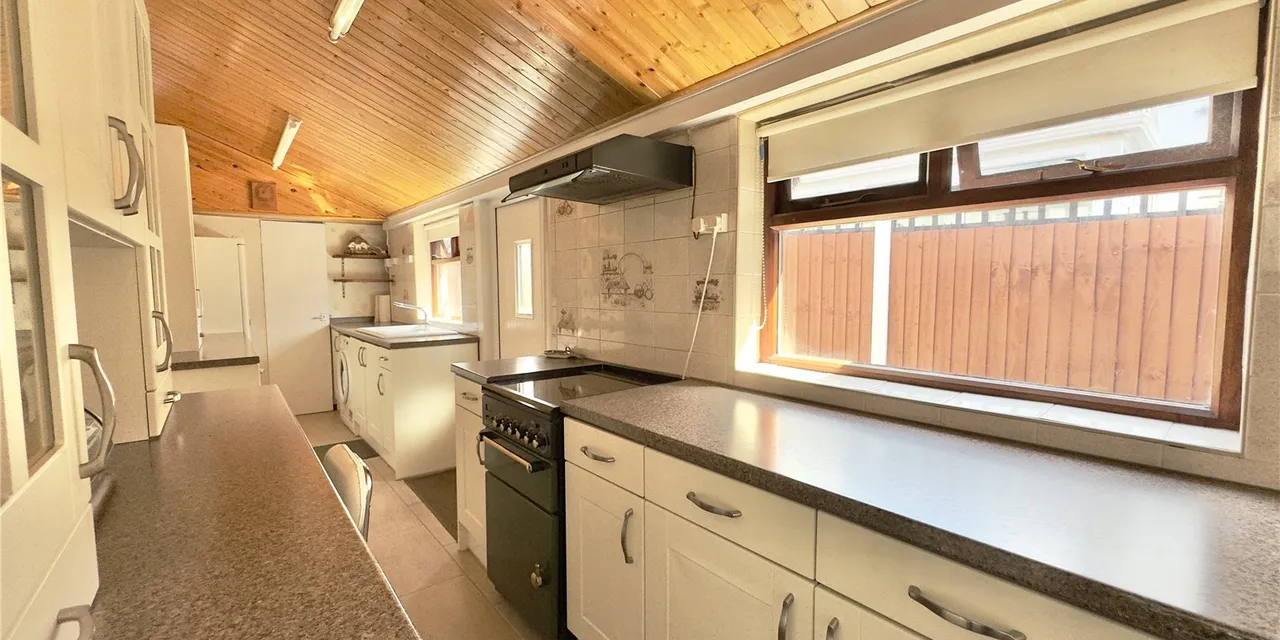 Joan Avenue, Moreton, CH46, photo 6