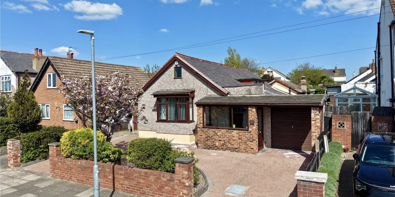 2 bed house for sale, Joan Avenue, Moreton, CH46