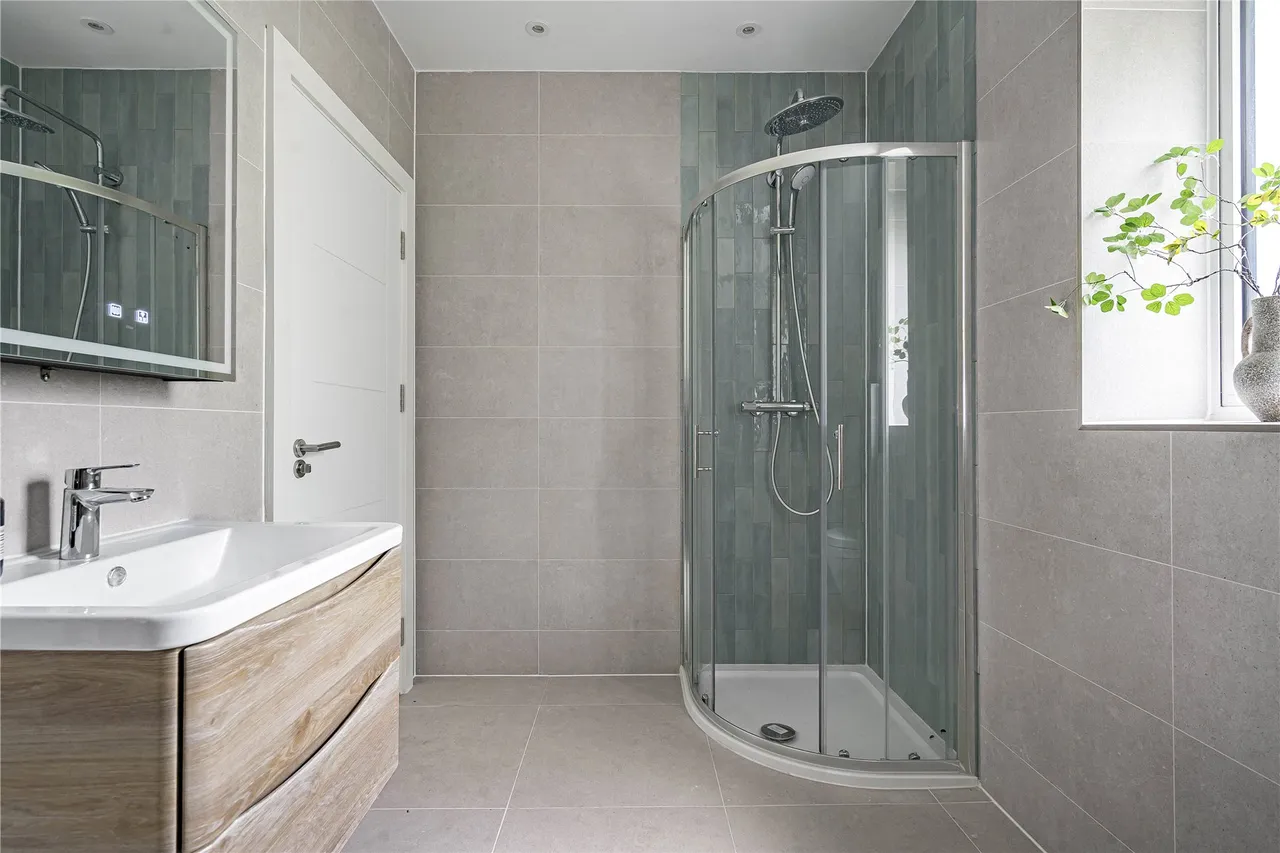 High Street, Haslemere, GU27, photo 24