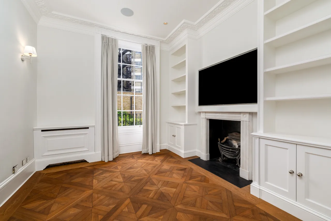 Chelsea, Alexander Square, South Kensington, London, photo 8