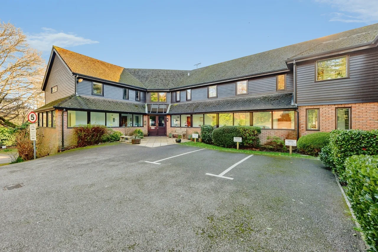 Sackville Court, East Grinstead, photo 8