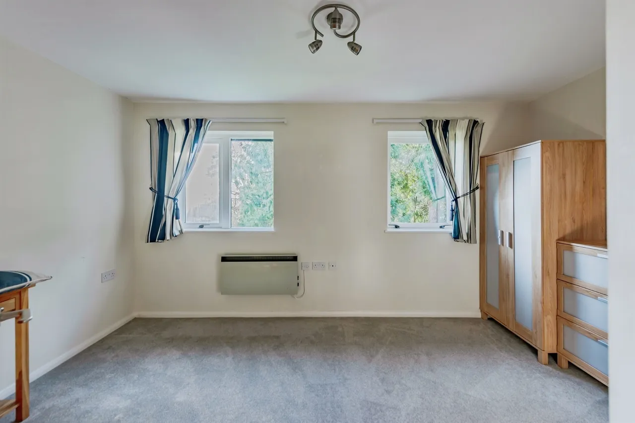 Sackville Court, East Grinstead, photo 4