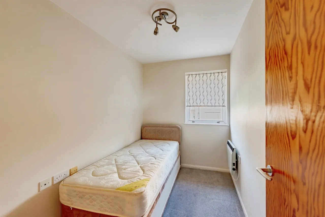 Sackville Court, East Grinstead, photo 5