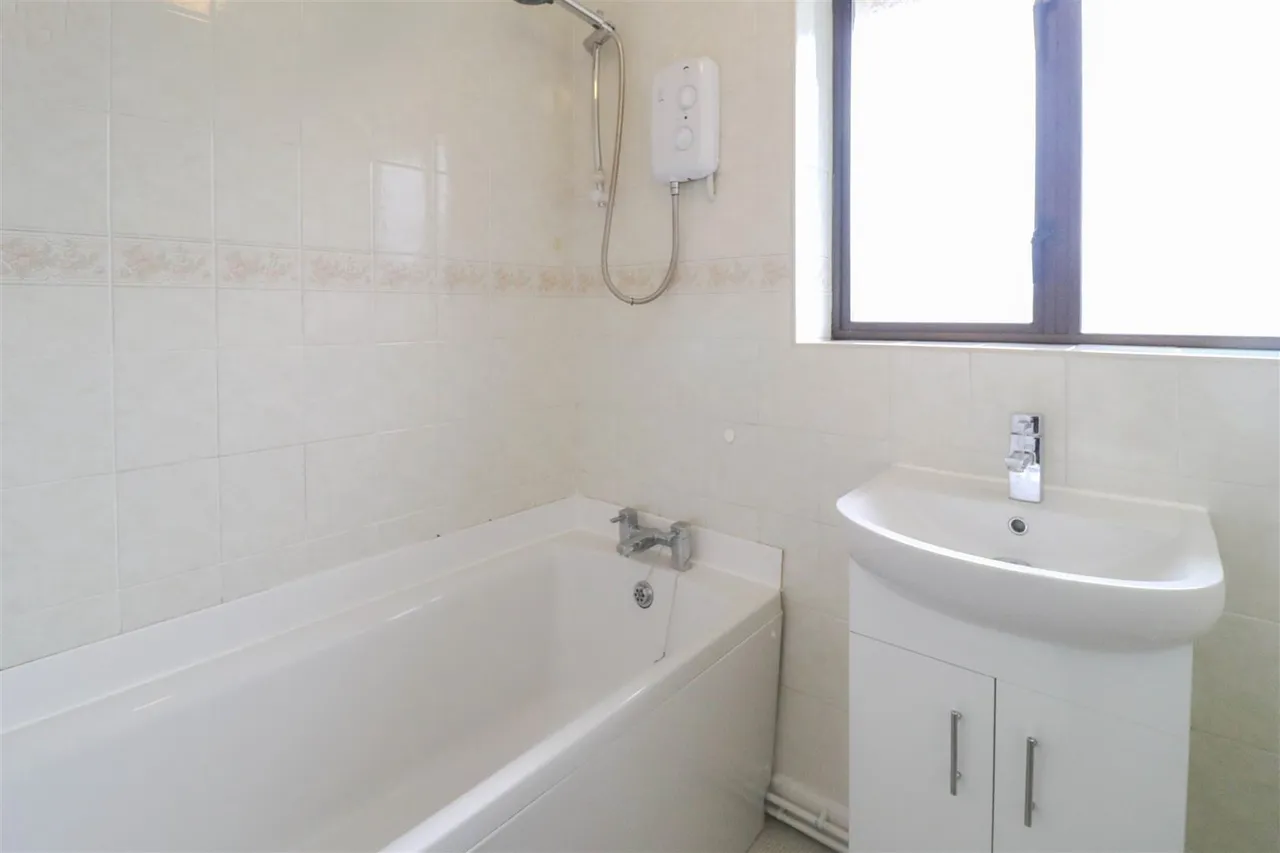 Rowley Drive, Newmarket, CB8, photo 16