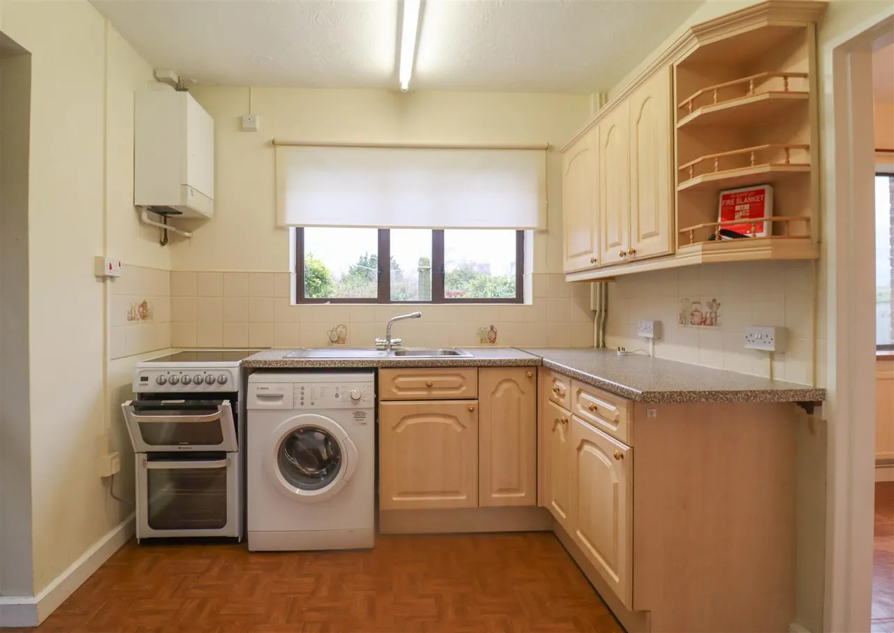 Rowley Drive, Newmarket, CB8, photo 5