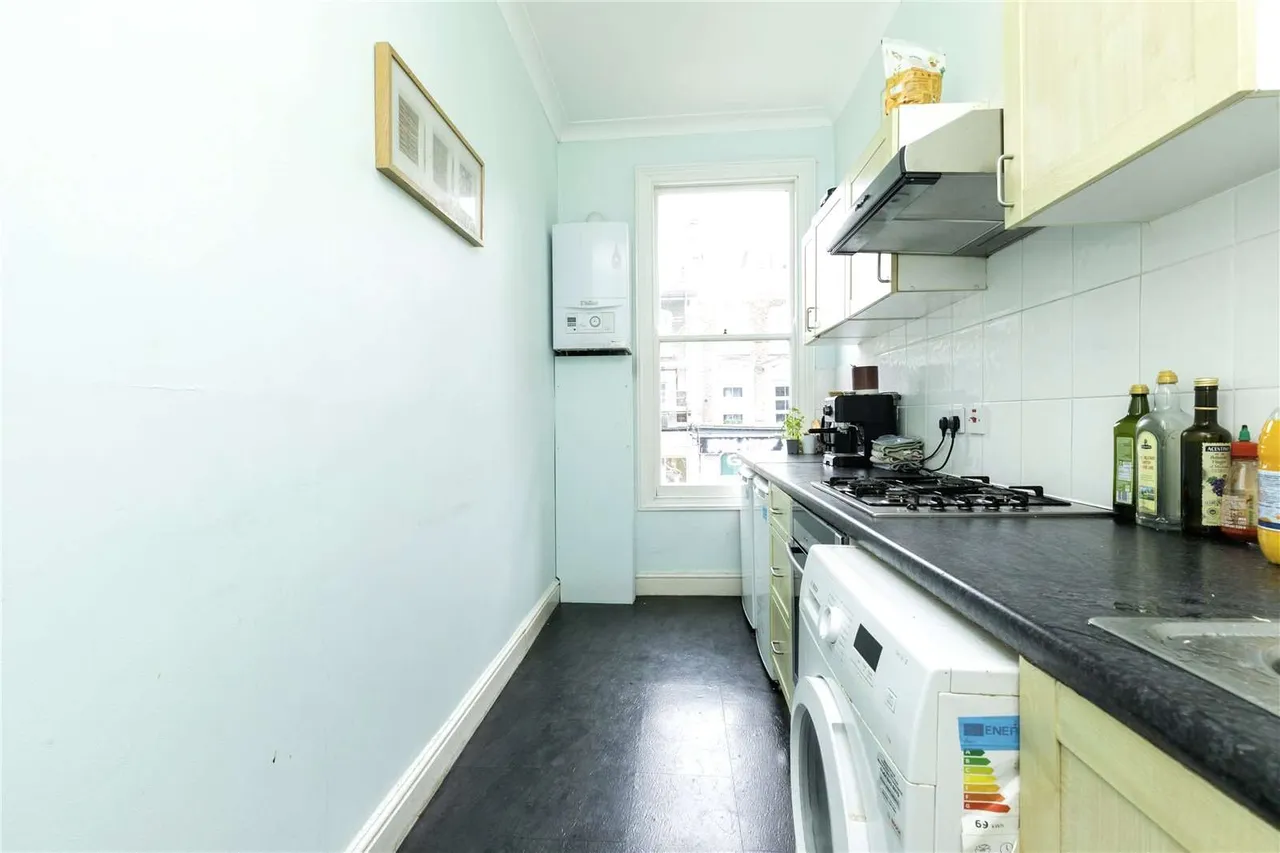 Caledonian Road, Lower Holloway, N7, photo 3