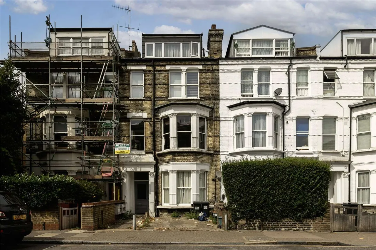 Caledonian Road, Lower Holloway, N7, photo 8