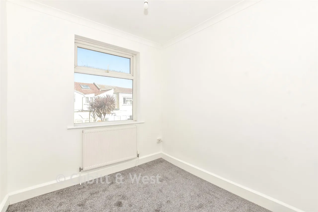 Toronto Road, Portsmouth, PO2, photo 8