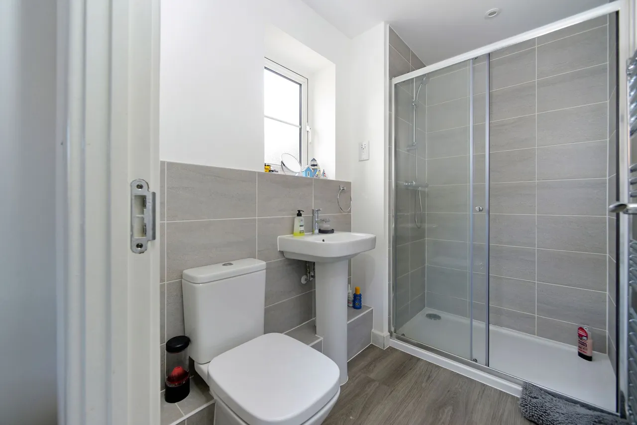 Longhurst Avenue, Cranleigh, GU6, photo 15