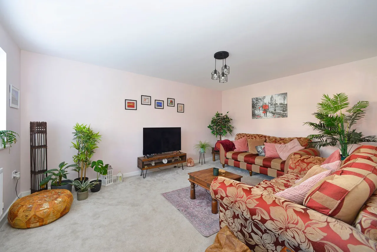 Longhurst Avenue, Cranleigh, GU6, photo 8