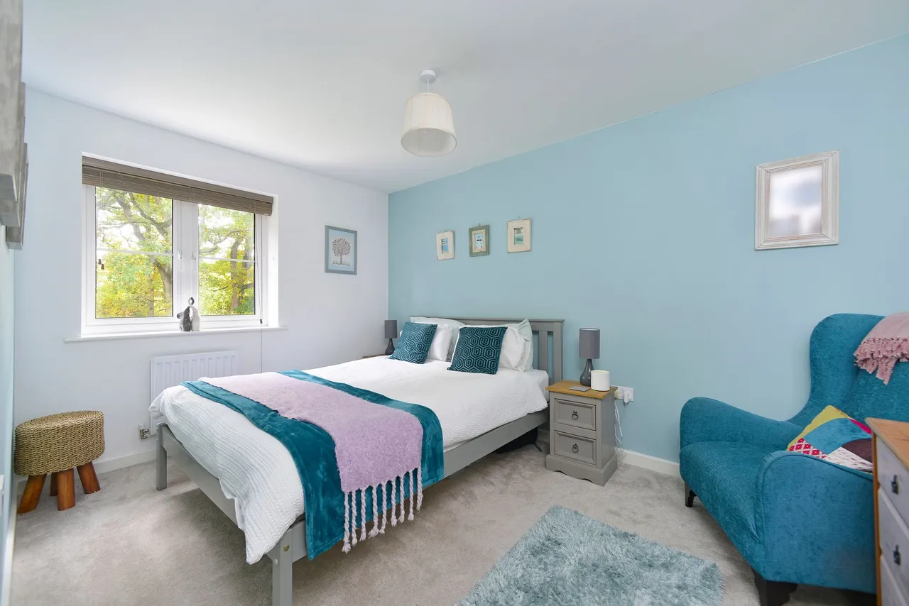 Longhurst Avenue, Cranleigh, GU6, photo 13