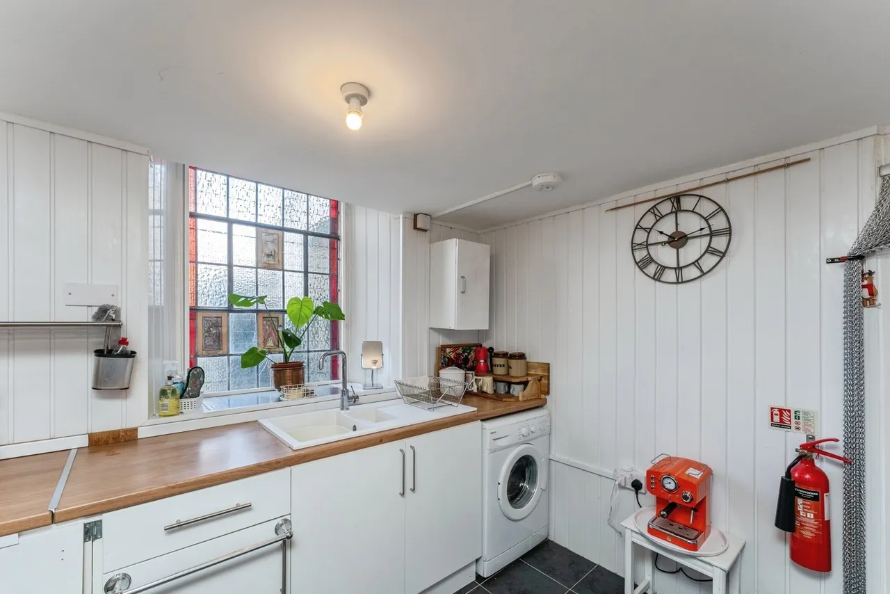 Coleshill Street, Holywell, CH8, photo 3