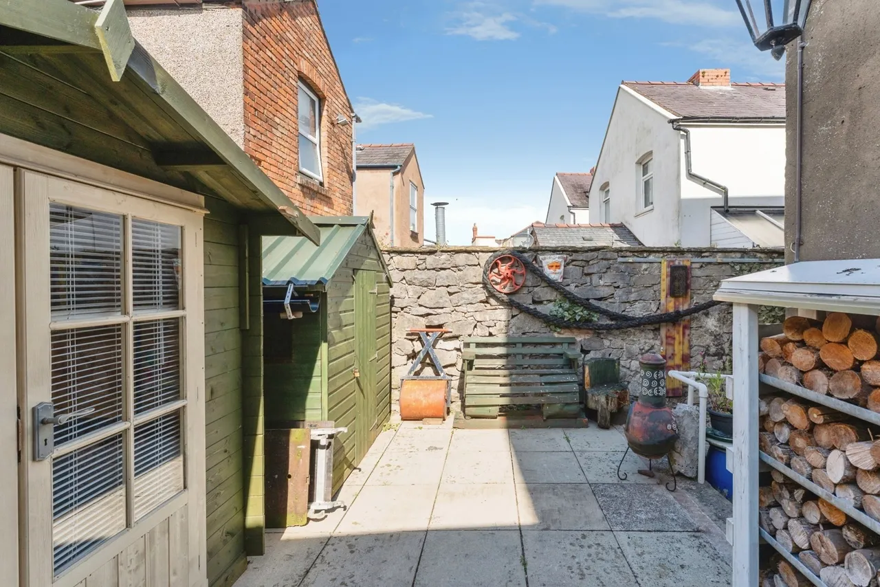 Coleshill Street, Holywell, CH8, photo 6