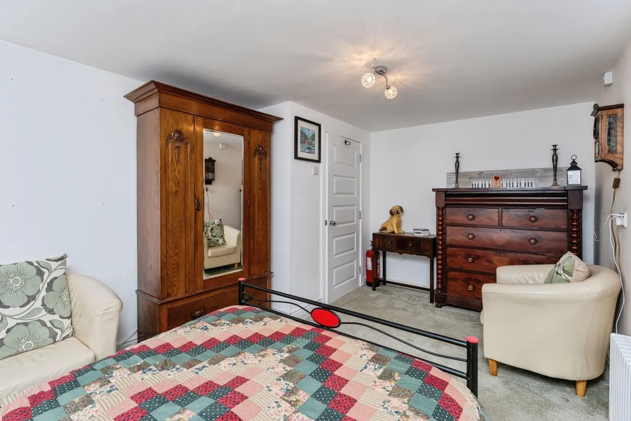 Coleshill Street, Holywell, CH8, photo 12