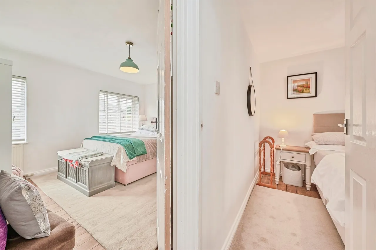 Hawthorn Way, Royston, photo 12