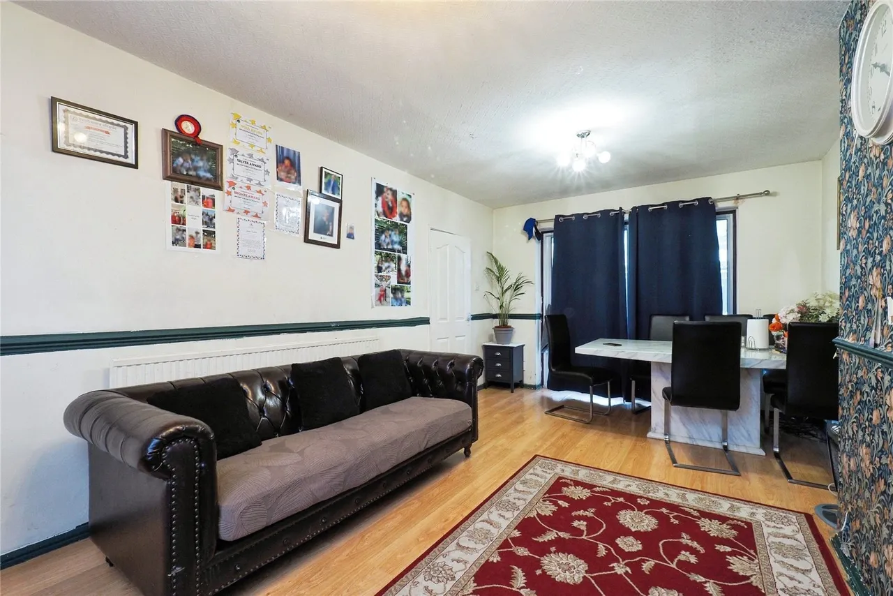 Peacock Crescent, Clifton, Nottingham, NG11, photo 3