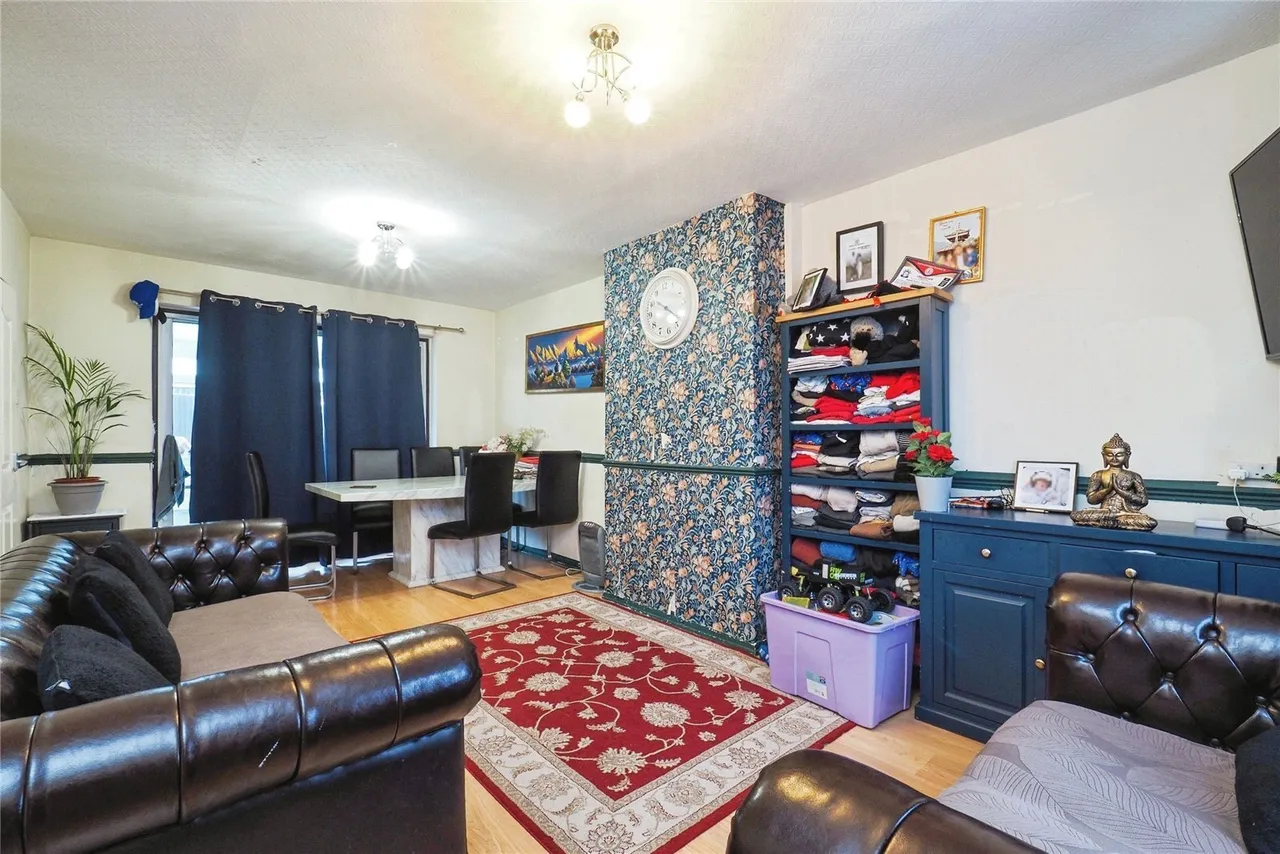 Peacock Crescent, Clifton, Nottingham, NG11, photo 5
