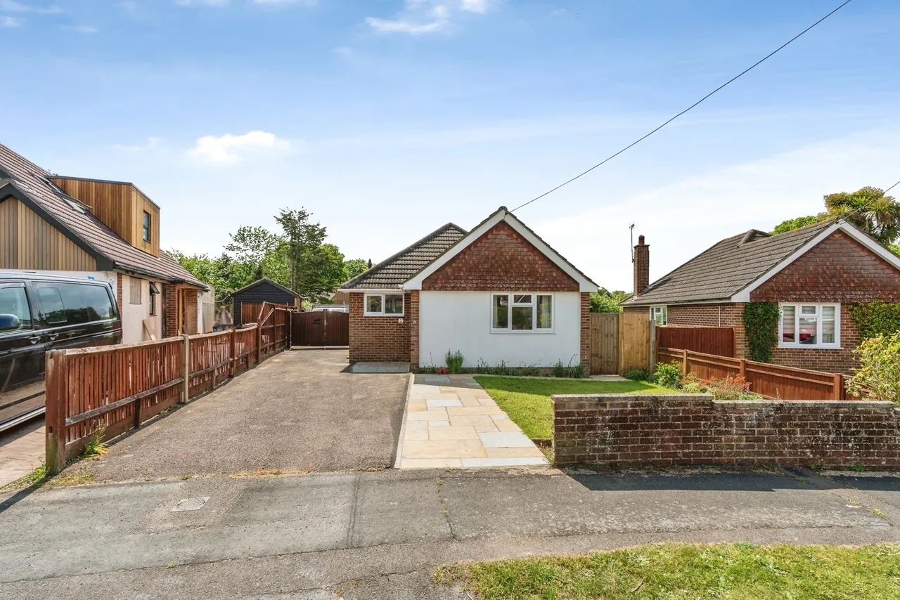 3 bed house for sale, Testlands Avenue, Nursling, SO16