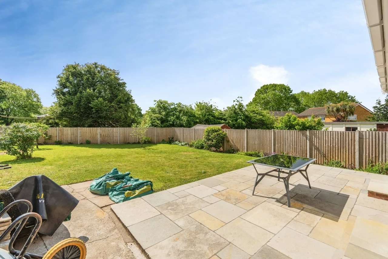 Testlands Avenue, Nursling, SO16, photo 2
