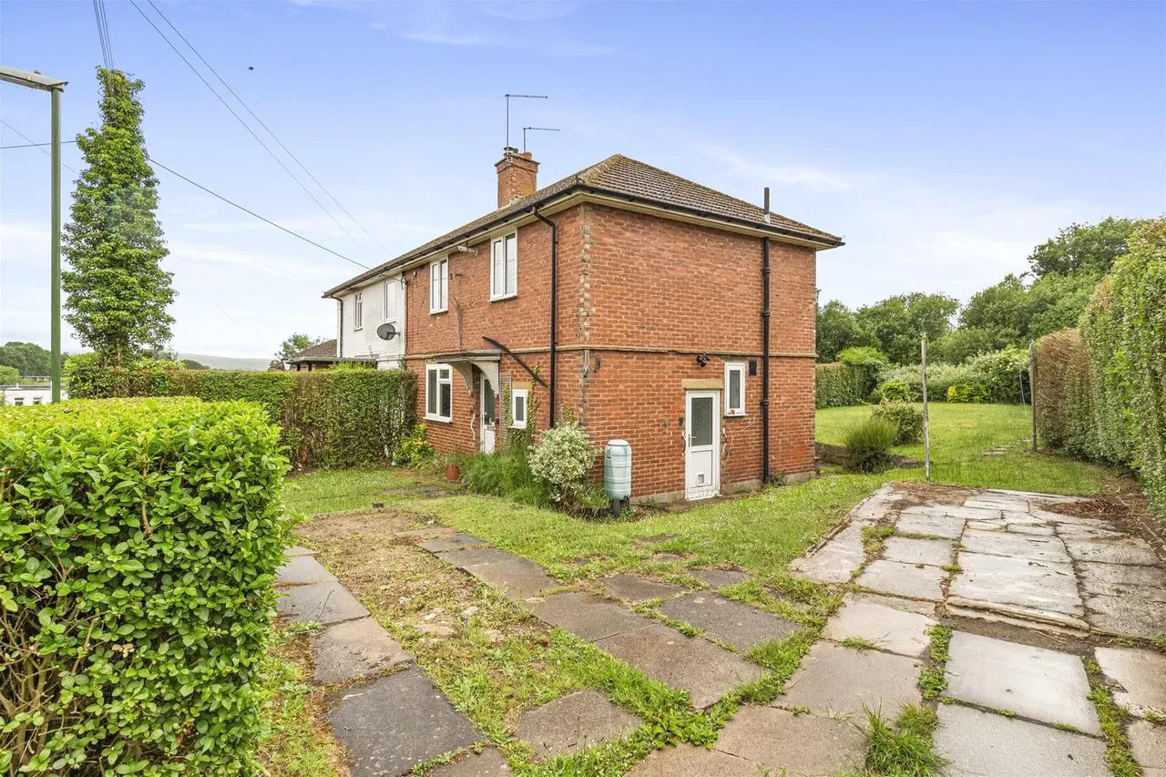 3 bed house for sale — Hollands Road, Henfield