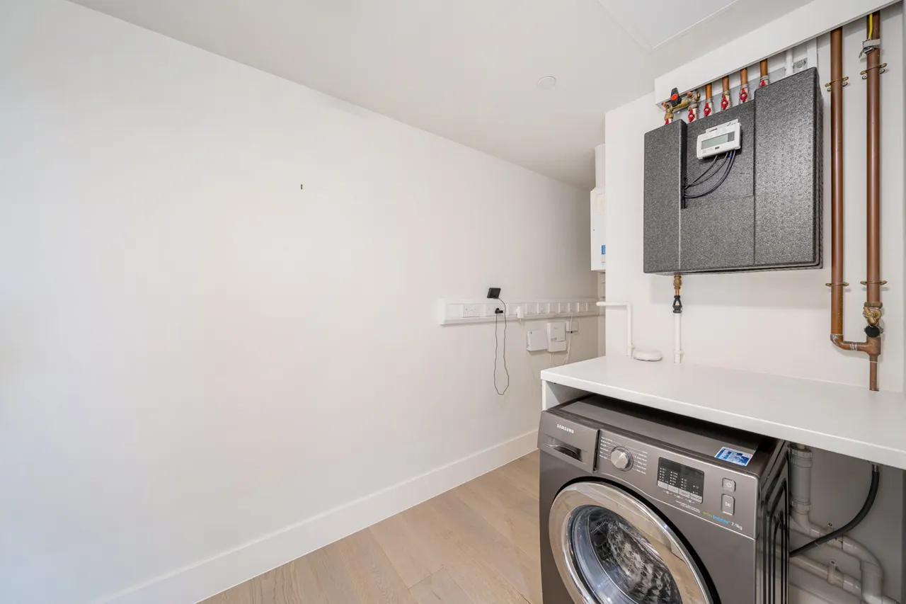 Kidbrooke Park Road, SE3, photo 16