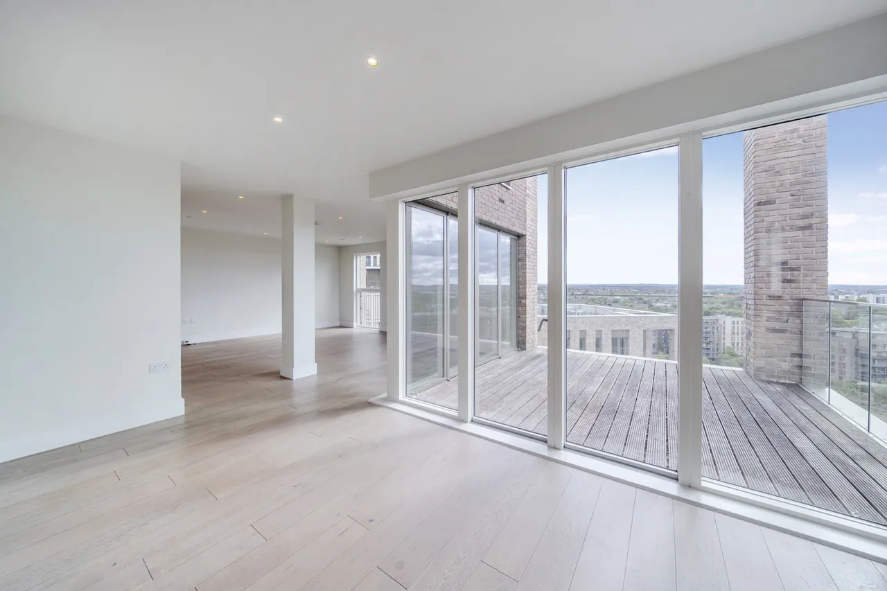 Kidbrooke Park Road, SE3, photo 2