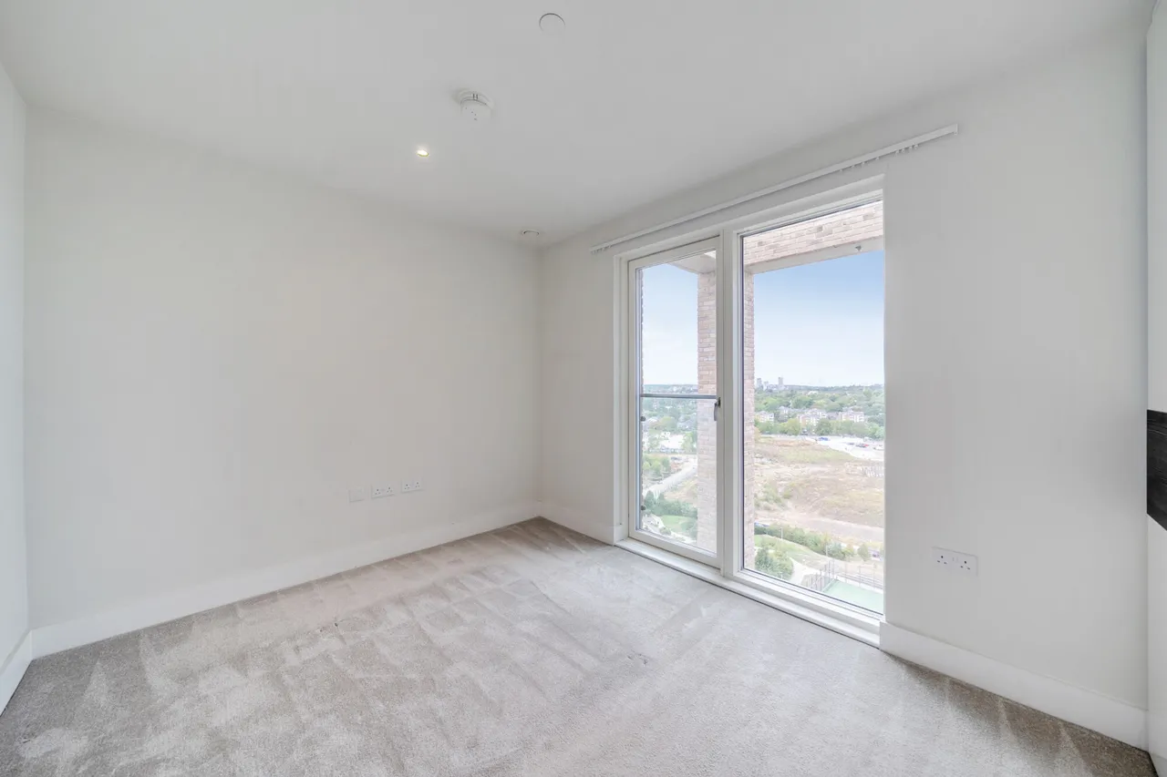Kidbrooke Park Road, SE3, photo 12